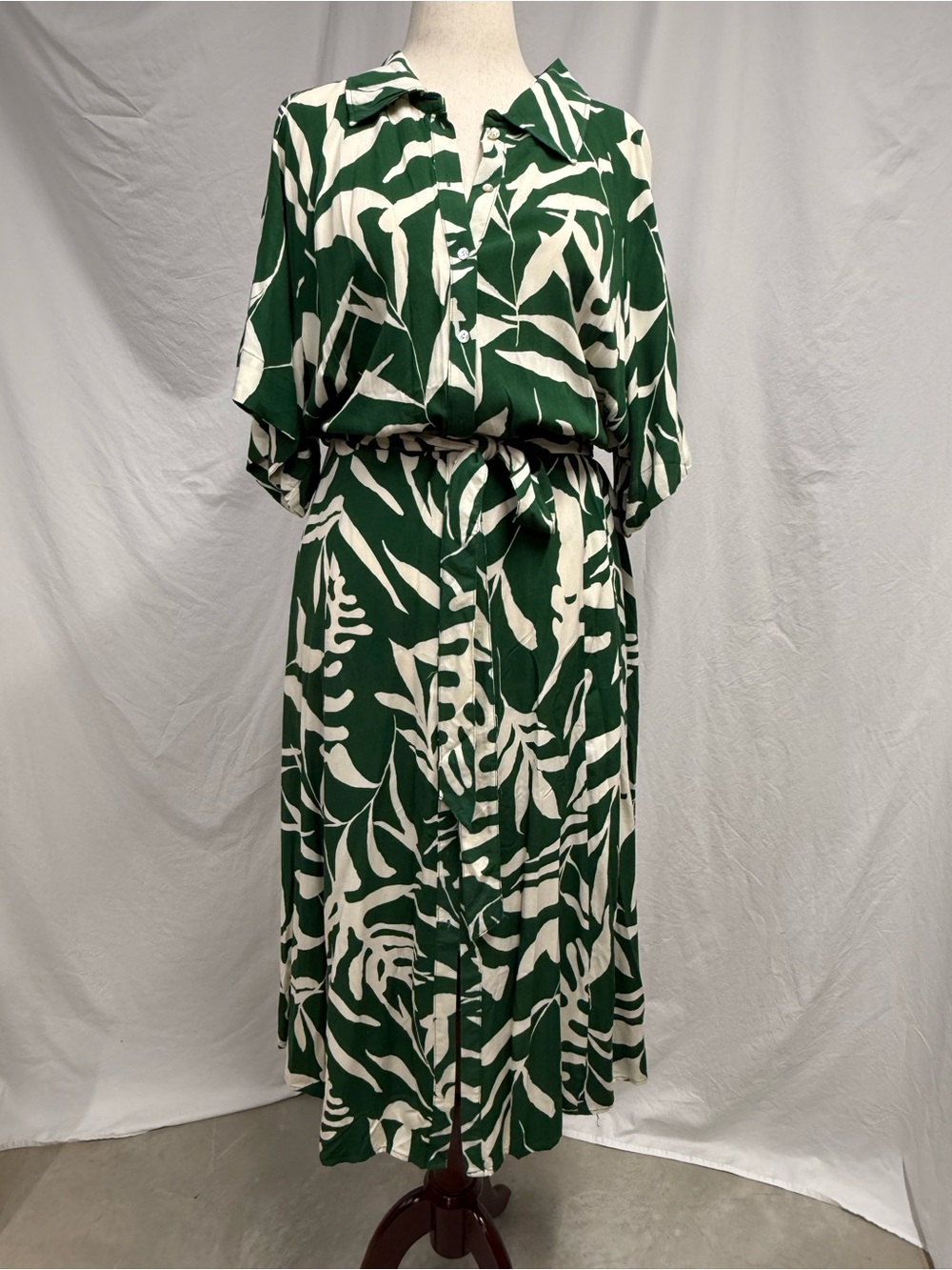 H&M Green and White Viscose Tropical Print Dress